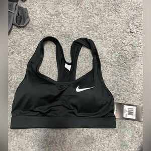 Nike sports bra brand new